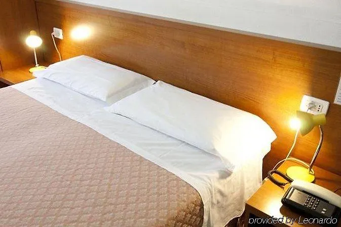 Hotel Marsala Roma 2*,  Italia
