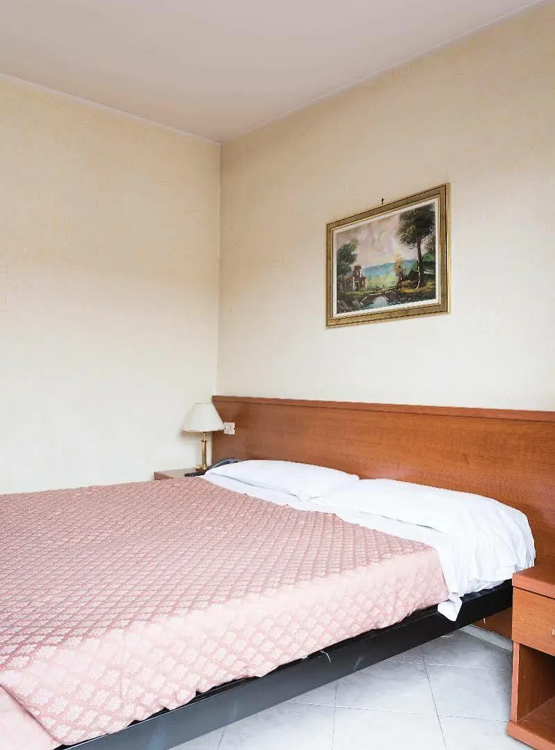 Hotel Marsala Roma 2*,  Italia