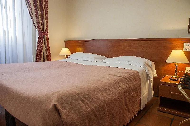 Hotel Marsala Roma 2*,